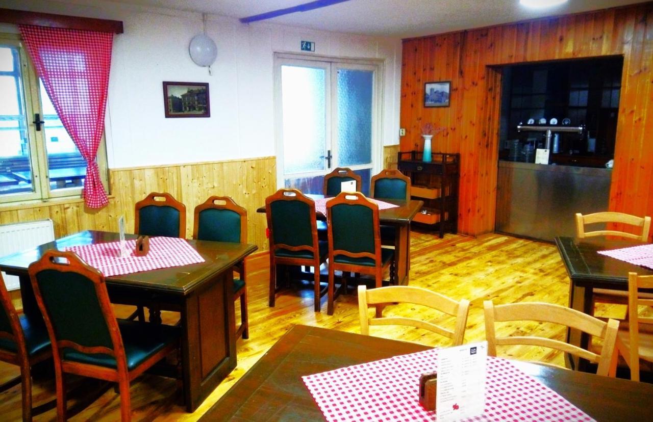 Rekreacni Areal Prihrazy Hotel Zdar  ภายนอก รูปภาพ