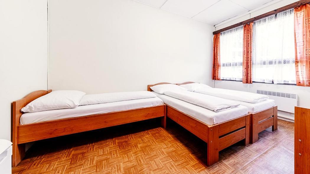 Rekreacni Areal Prihrazy Hotel Zdar  ภายนอก รูปภาพ